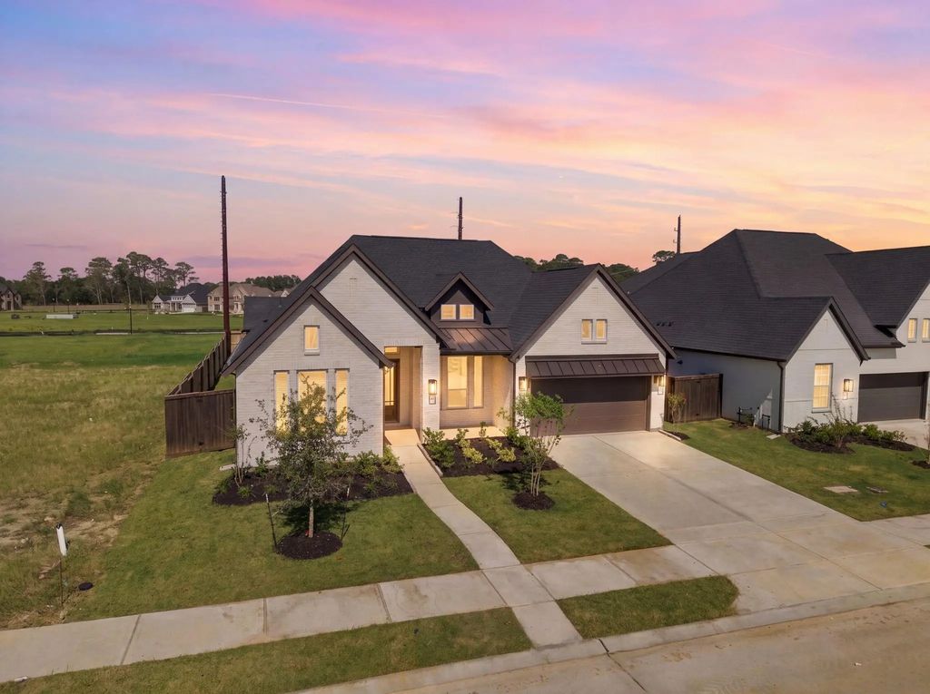 12206 Denham Drive, Mont Belvieu