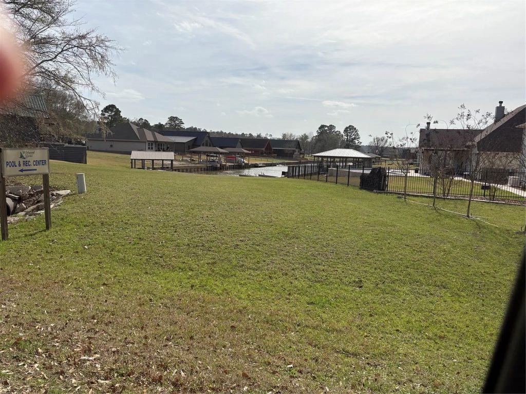 114 Wildwood Lake Drive N, Huntsville