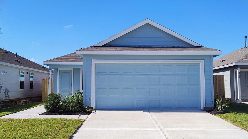 1316 Charlotte Way, Wharton