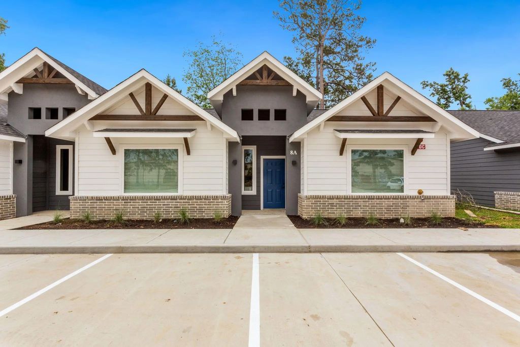 10317 Lake Road Road 14a, Houston