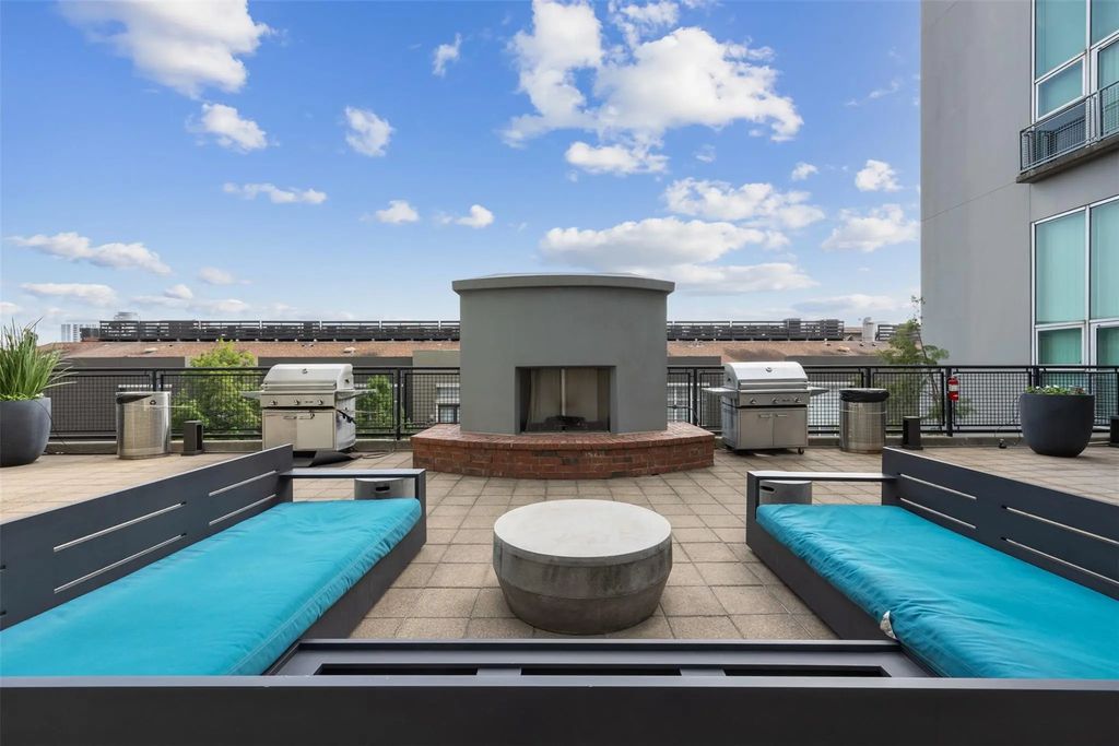 Rise | 2000 Bagby Street 7414 | $410000