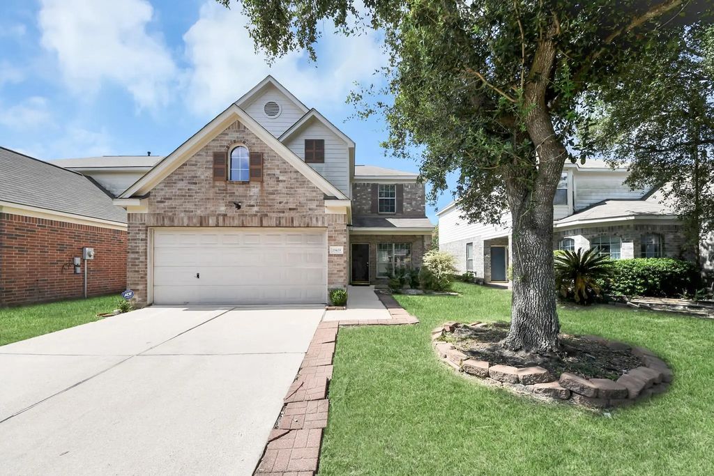 19439 Juniper Vale Circle, Houston