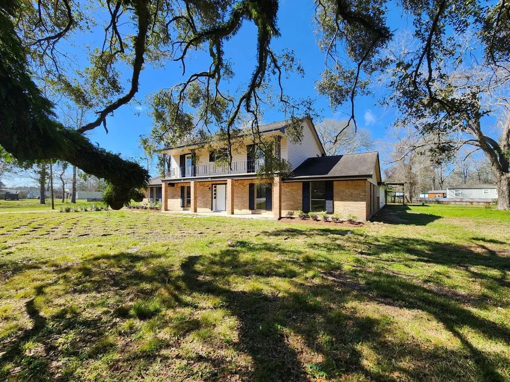 25605 Fm 2100 Road, Huffman