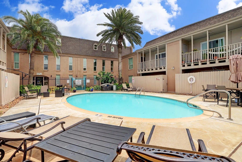 215 Post Office Street 1108, Galveston