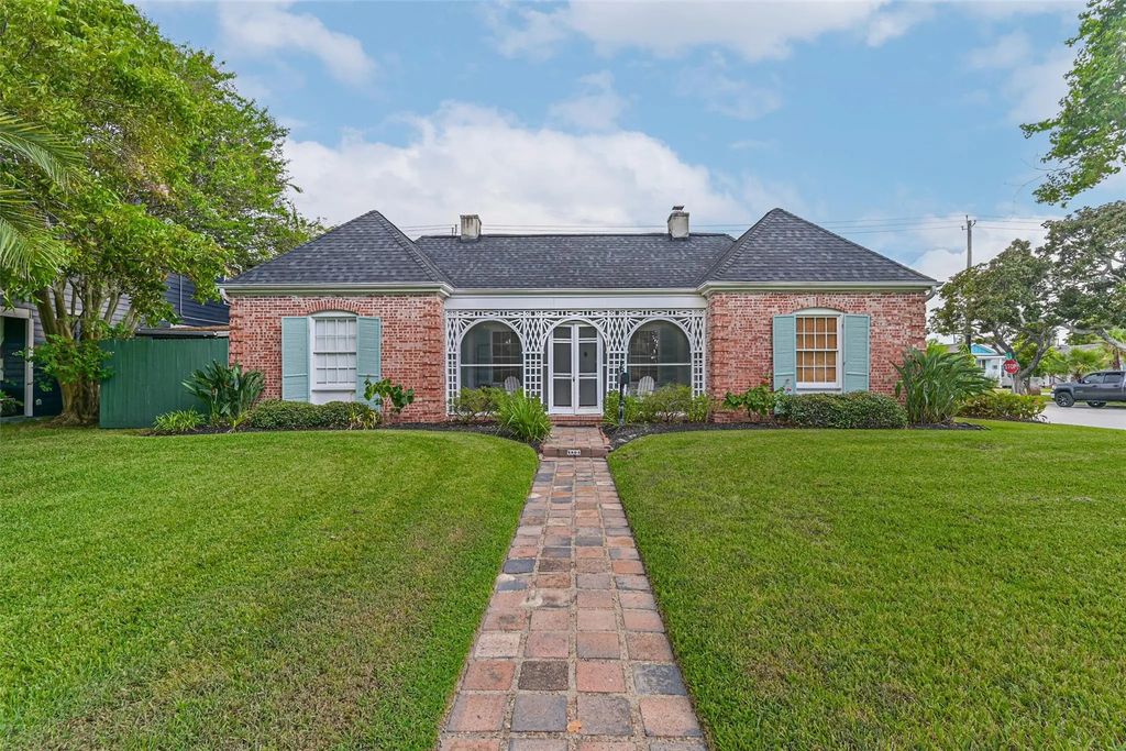 4804 Crockett Boulevard, Galveston