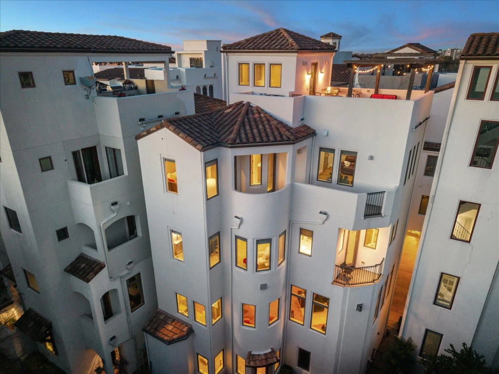 5207 Calle Montilla Place, Houston