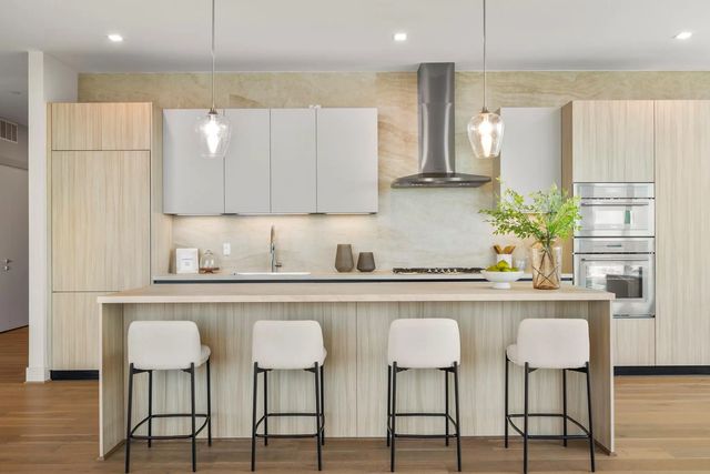 1711 Allen Parkway 2001, Houston