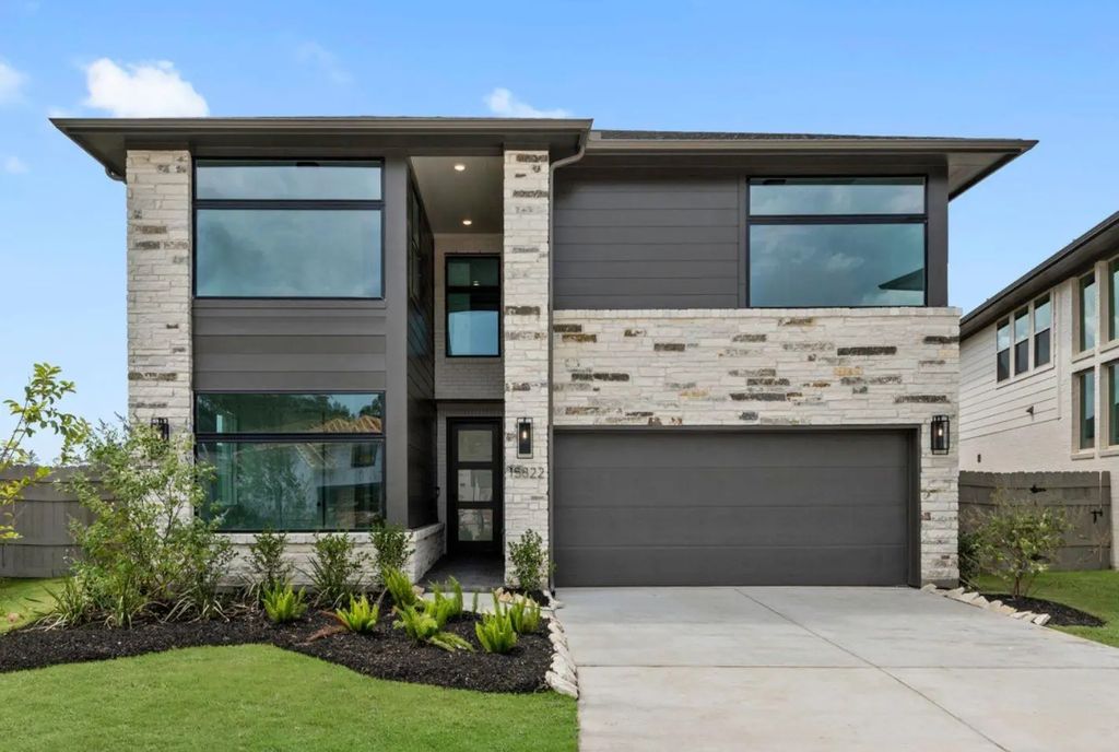15822 Swan Lake Lane, Conroe