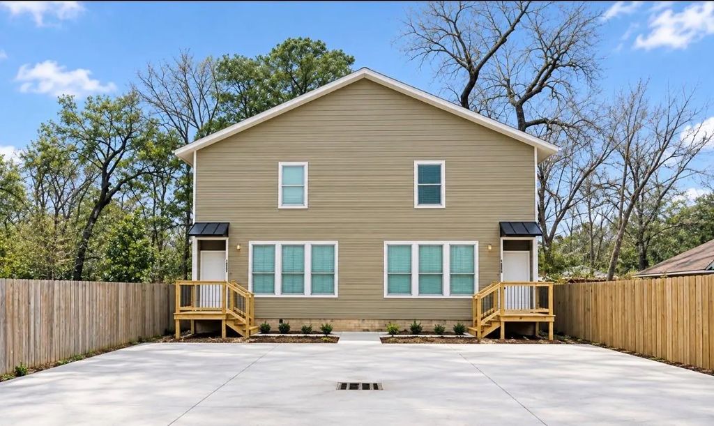 4622 Haywood Street B, Houston