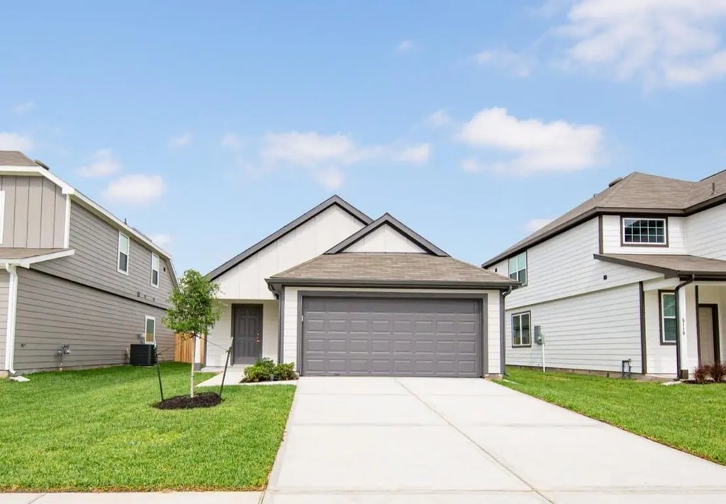 5114 Hector Gustavo Drive, Rosharon