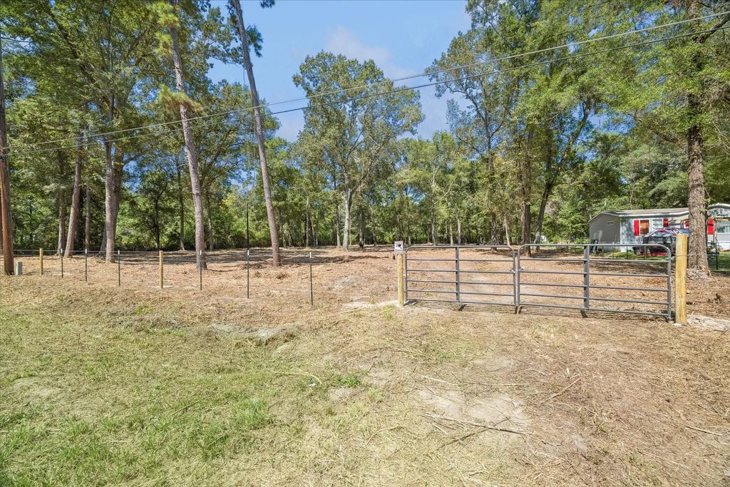 27605 Northgate Ln Lane, Splendora