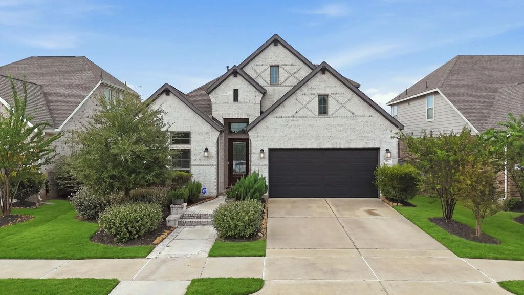 15107 Red Buckeye Drive, Cypress