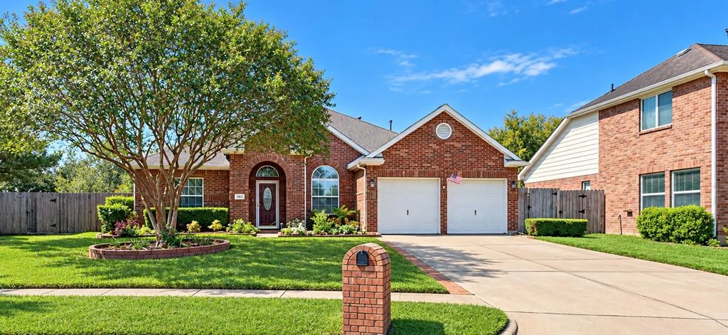 3511 Harbor Pass Lane, Friendswood