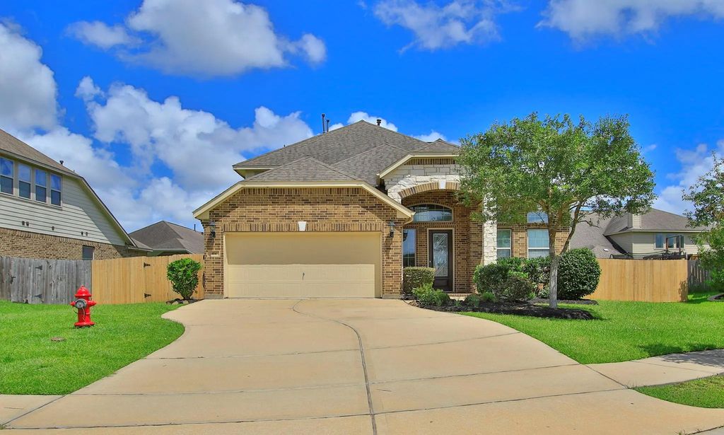 414 Wood Forest Drive, League City