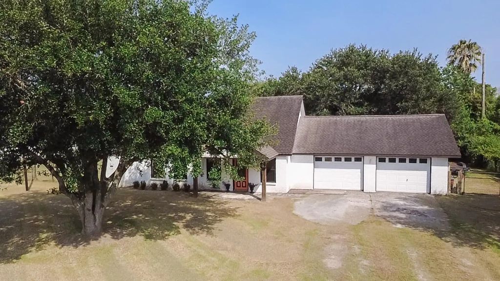 3015 Indian Acres Street, Alvin