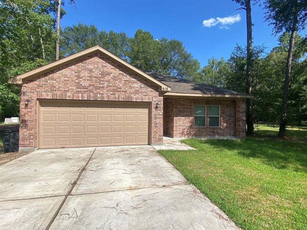 618 Shady Lake Drive, New Caney