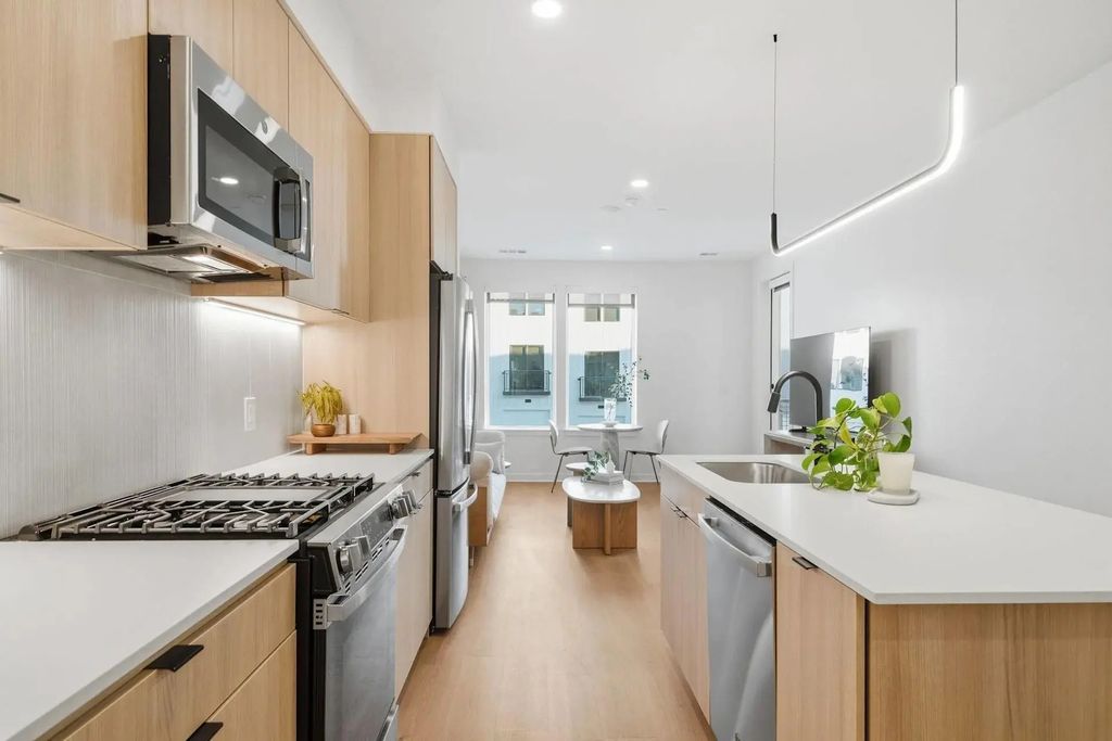 1941 Sawdust Road 0264, Spring