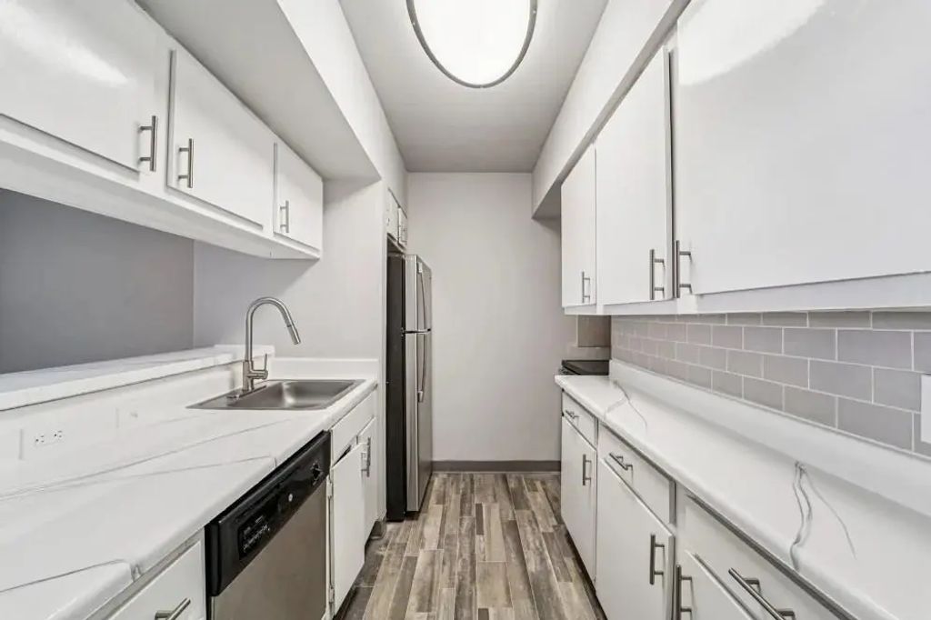 2815 Greenridge Drive 3-119, North Houston