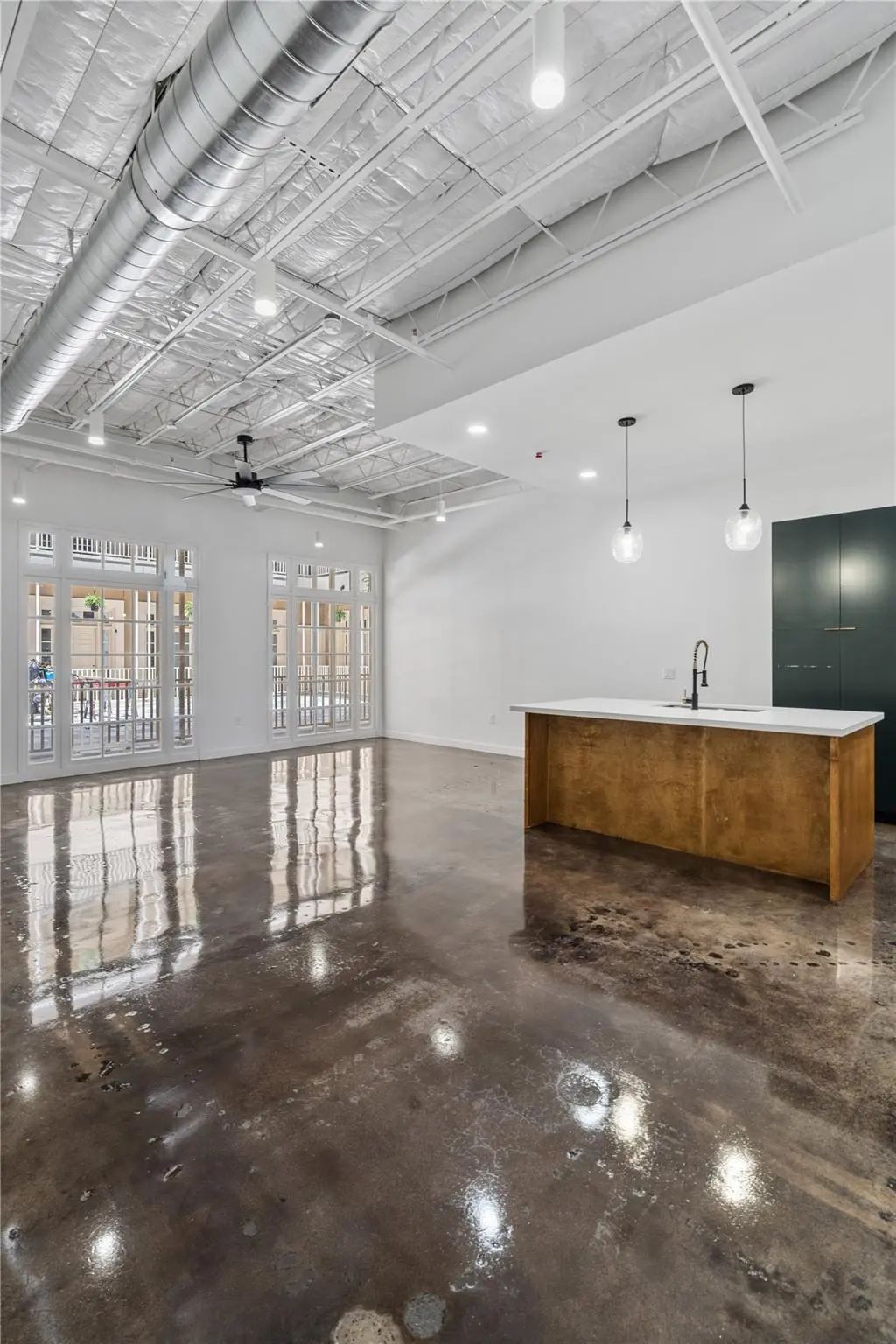 3401 Louisiana 205, Houston