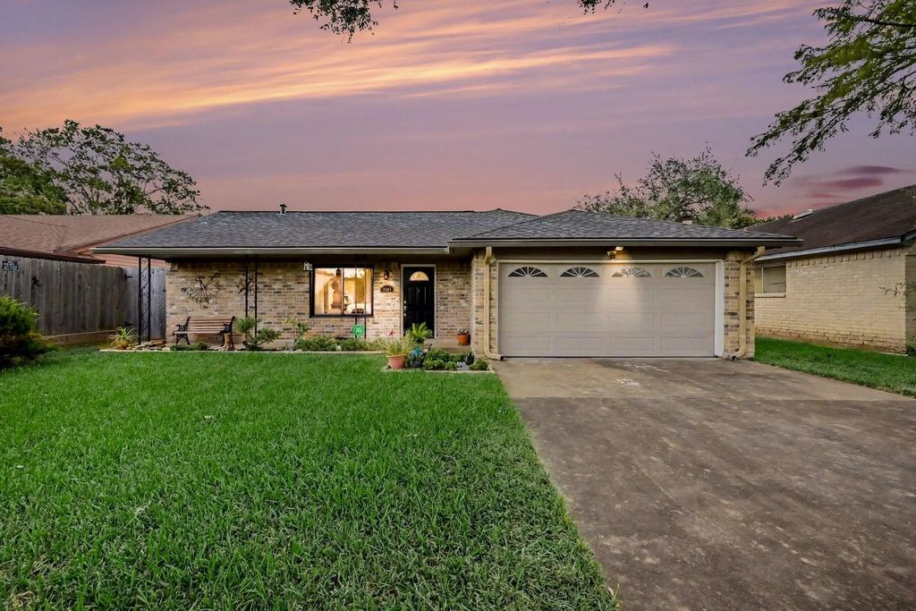 2508 Village Circle Drive, Katy