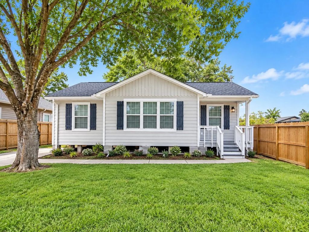 120 Weldon Street, South Houston