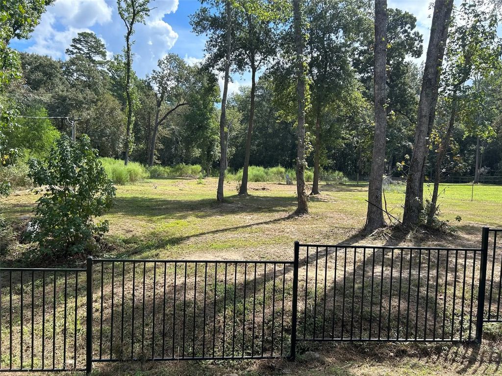 13881 Park Ave, Conroe