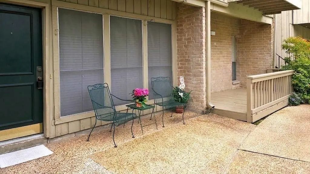 2100 Tanglewilde Street 559, Houston