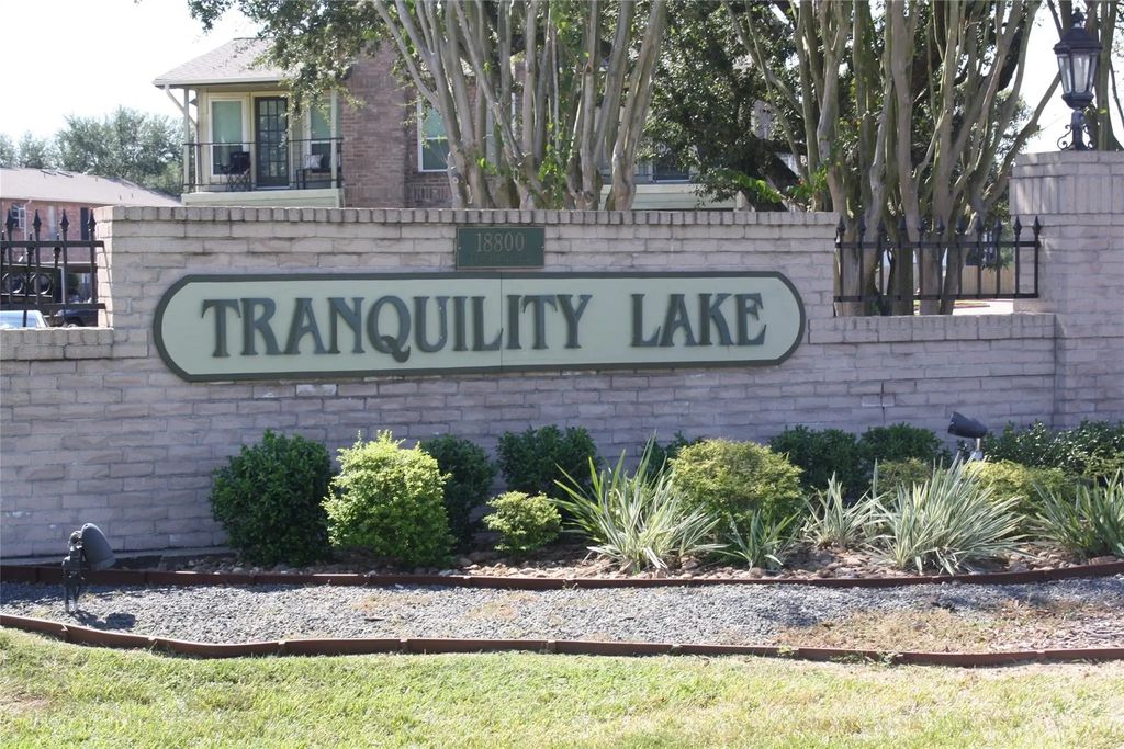 18800 Egret Bay Boulevard 1101, Webster