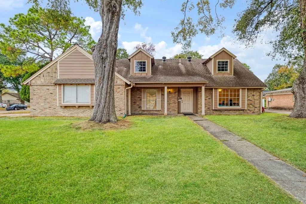 1403 Neptune Lane, Houston