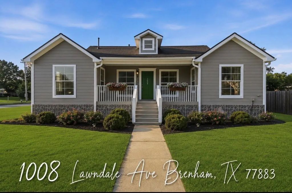 1008 Lawndale Avenue, Brenham