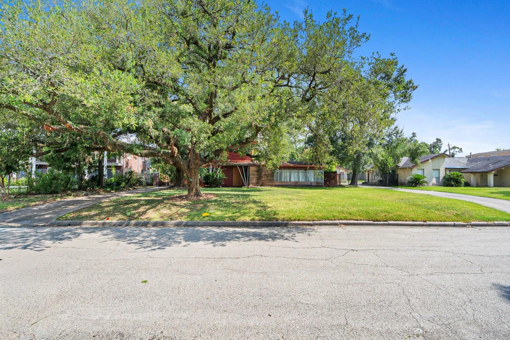 3417 Charleston Street, Houston