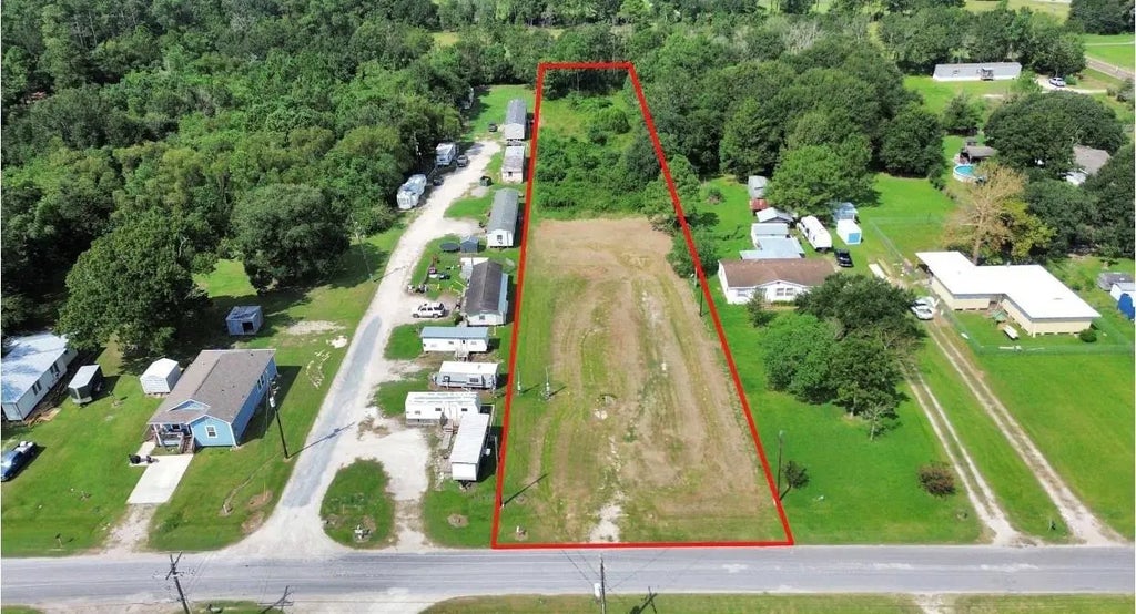 710 9th Street, Winnie