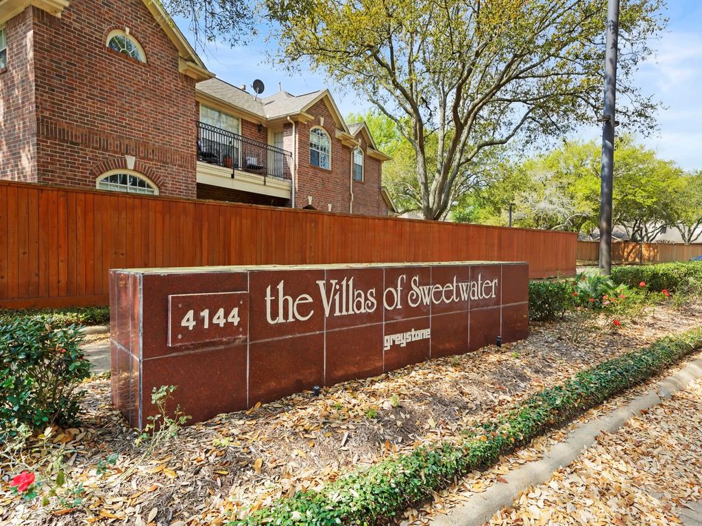 4144 Greystone Way 603, Sugar Land