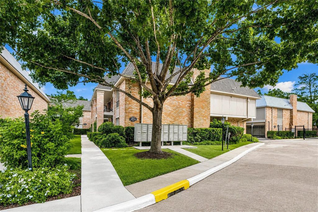 2224 S Piney Point Road 112, Houston