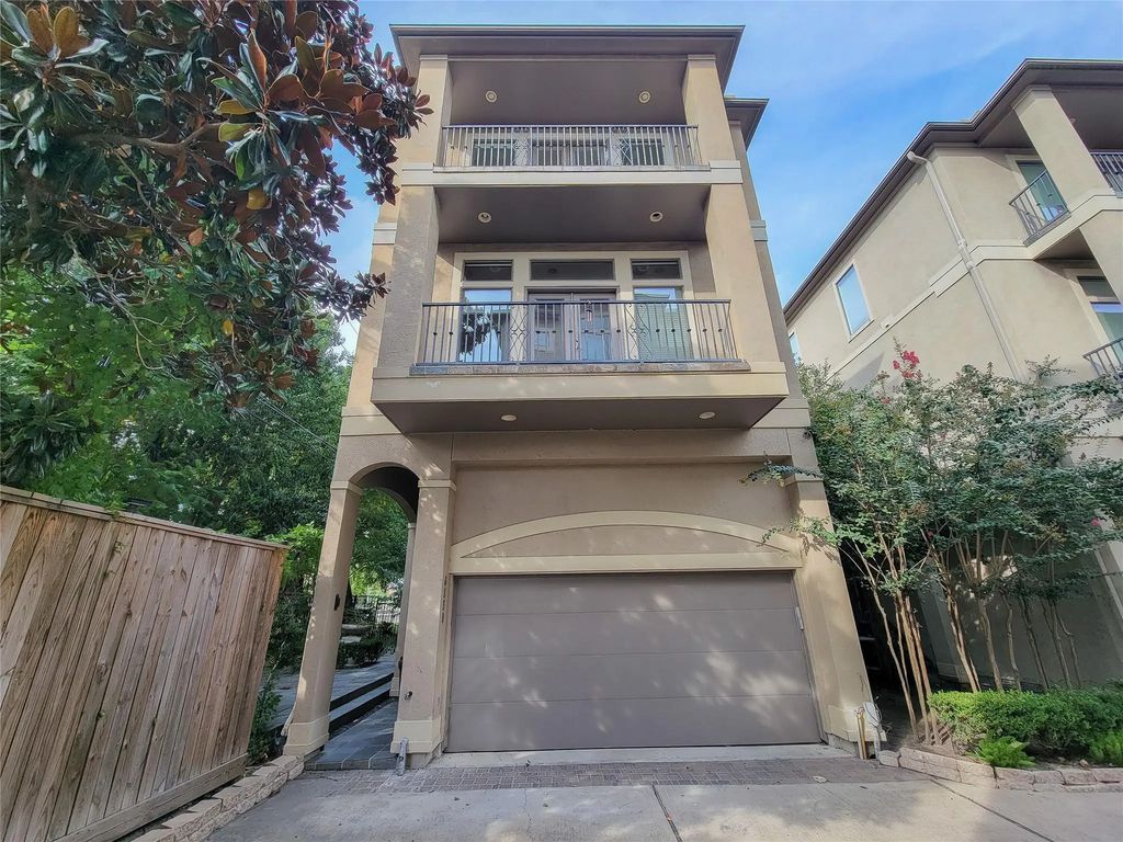 6830 Staffordshire Boulevard, Houston