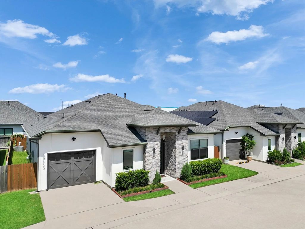 10330 Grove Row Avenue, Richmond