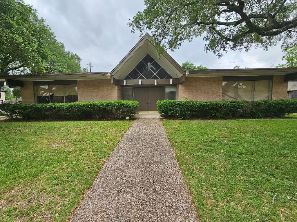 5303 Paisley Street, Houston