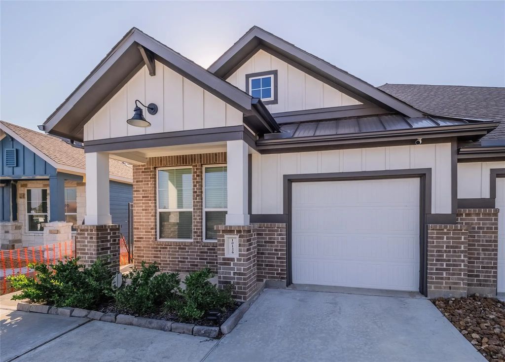 10126 Crescendo Way, Iowa Colony