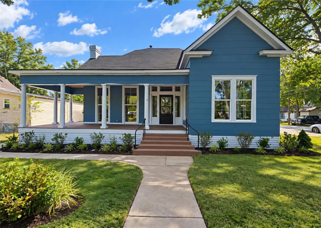 501 E State Street, Eagle Lake