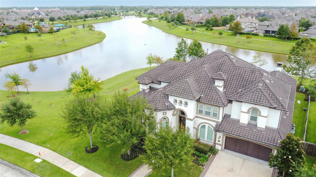 2215 Pleasant Hill Drive, Friendswood