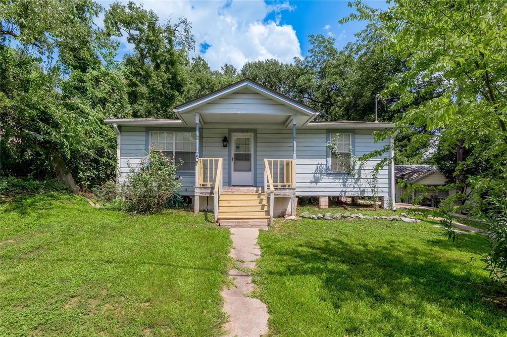 1015 Avenue J, Huntsville