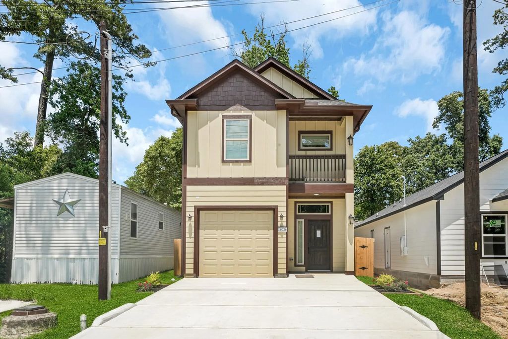 16936 W Ivanhoe, Montgomery