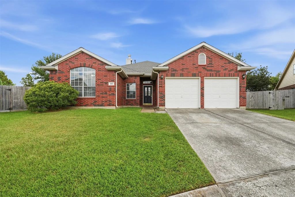 3003 Grey Mist Court, Friendswood