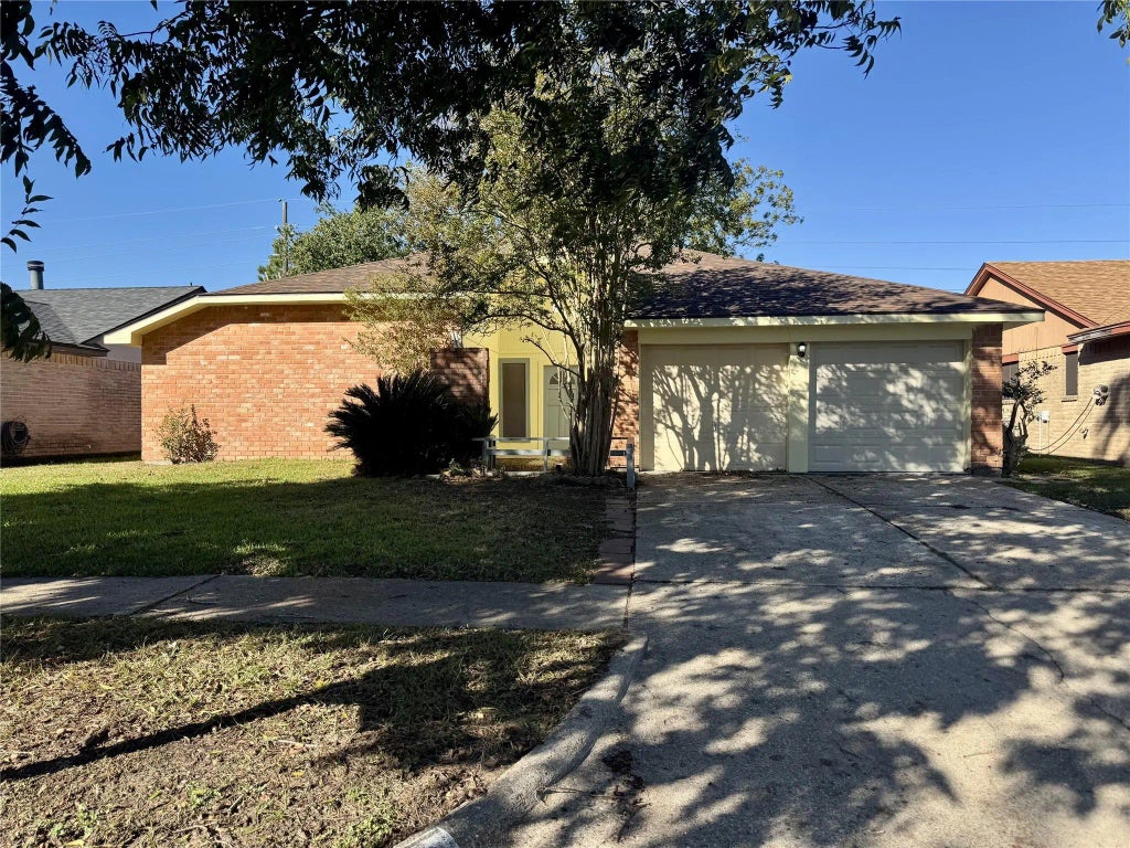 20121 Cottonglade Lane, Humble