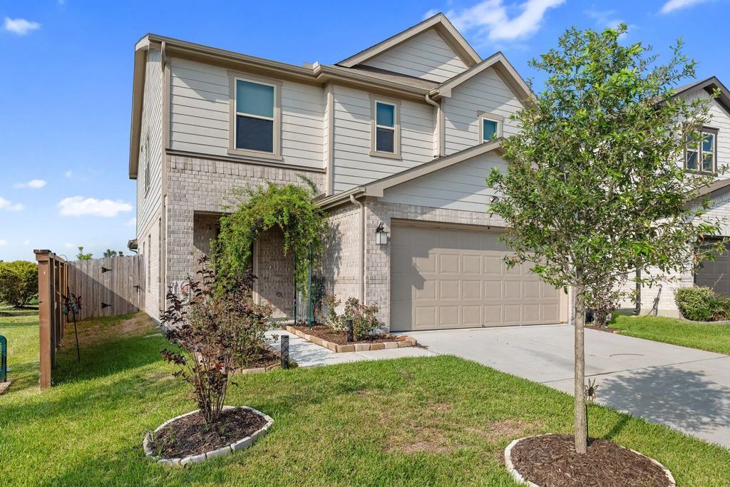 15523 Fellswood Drive, Houston