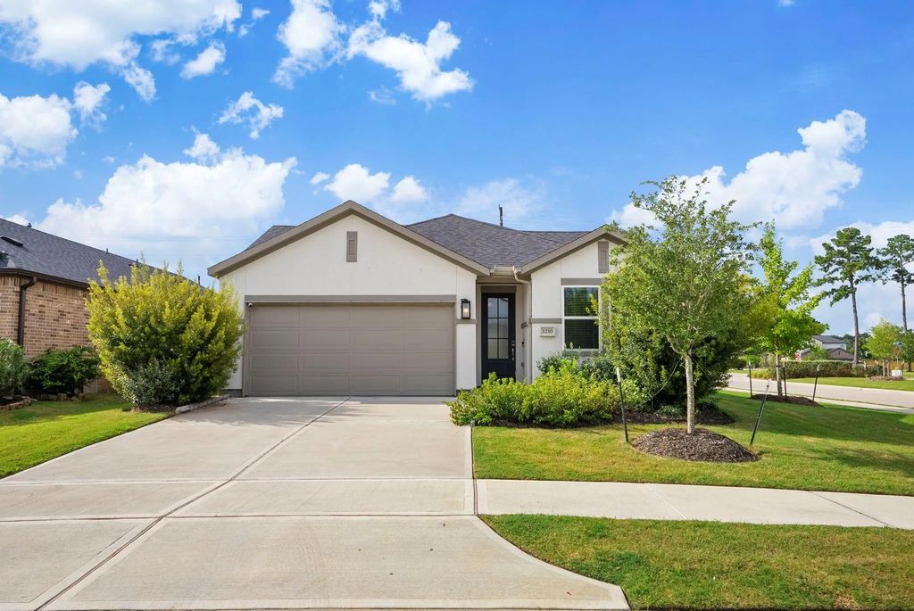1210 Sugar Drive, Tomball