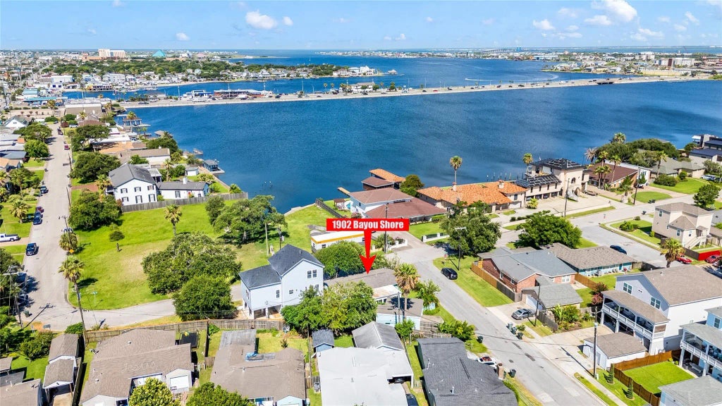 1902 Bayou Shore Drive, Galveston