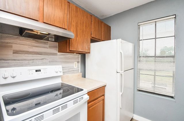 8323 Wilcrest Drive 17008, Houston
