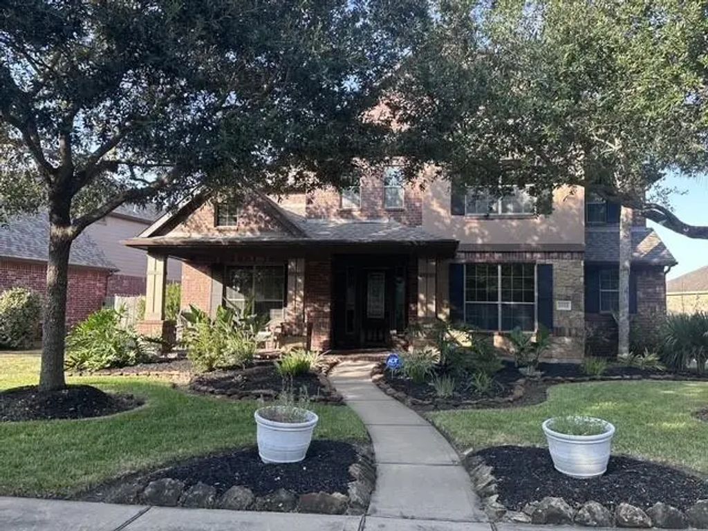 2122 Belcara View, League City