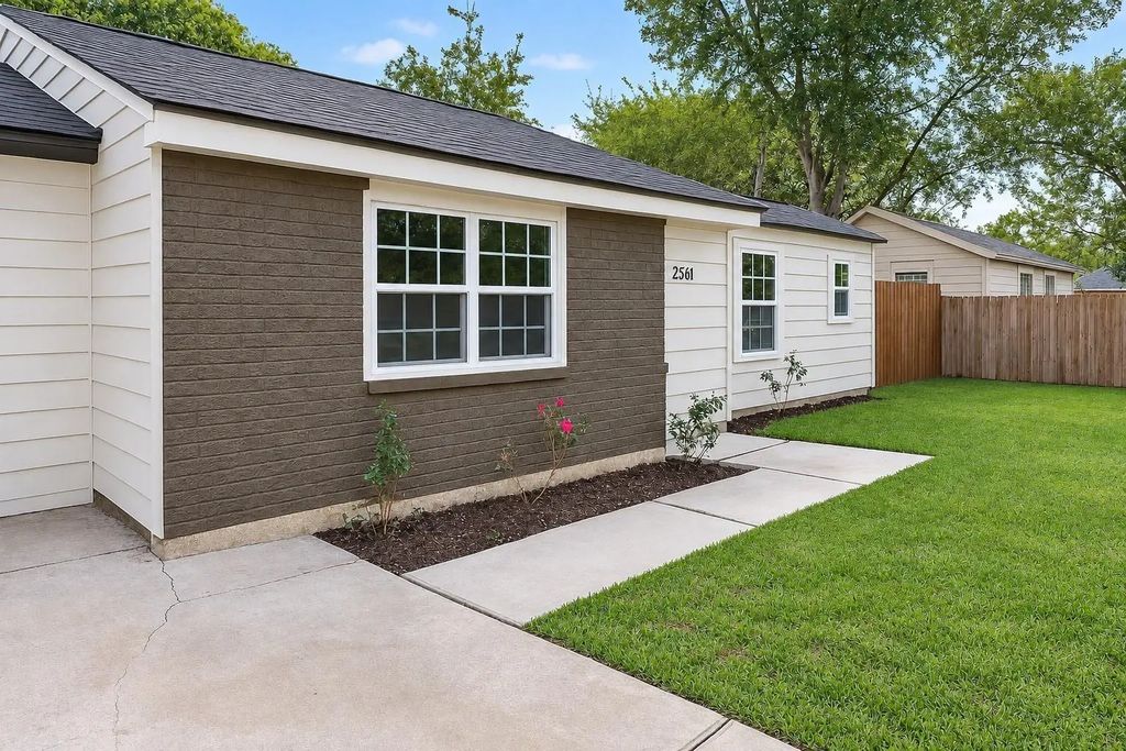 10517 Fairland Drive, Houston